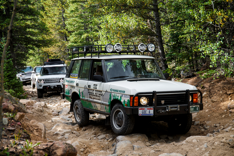 Illustration for article titled 25 Years Of Range Rovers Conquer Colorado In An Awesome Off-Road Reunion